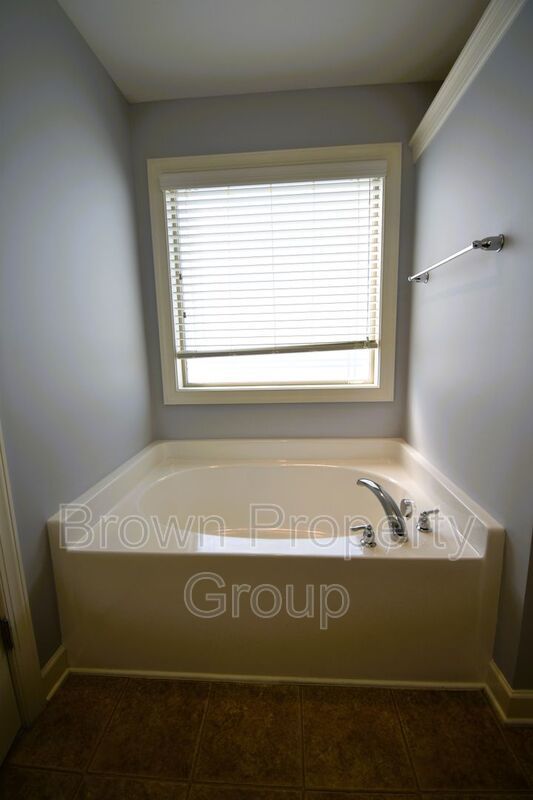 Coming Soon: 4 Bedroom 3 Bathroom- Small Dogs Allowed property image