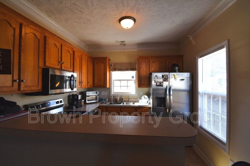 Coming Soon~ 3 Bedroom 2.5 Bathroom Townhome~ Large Corner Lot property image