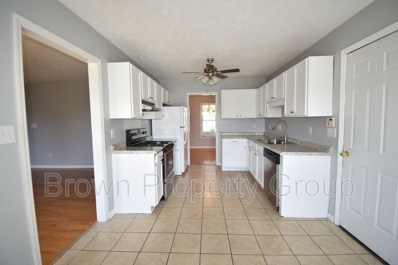 COMING SOON!! 4 Bedroom and 2 Bath Home (Pets Considered) property image