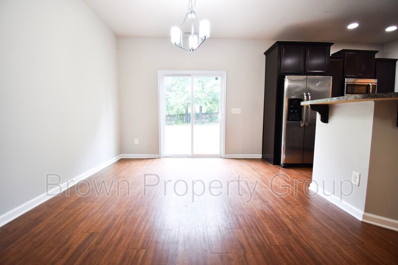 Coming Soon: 3 BEDROOM 2 BATHROOM - PETS CONSIDERED property image