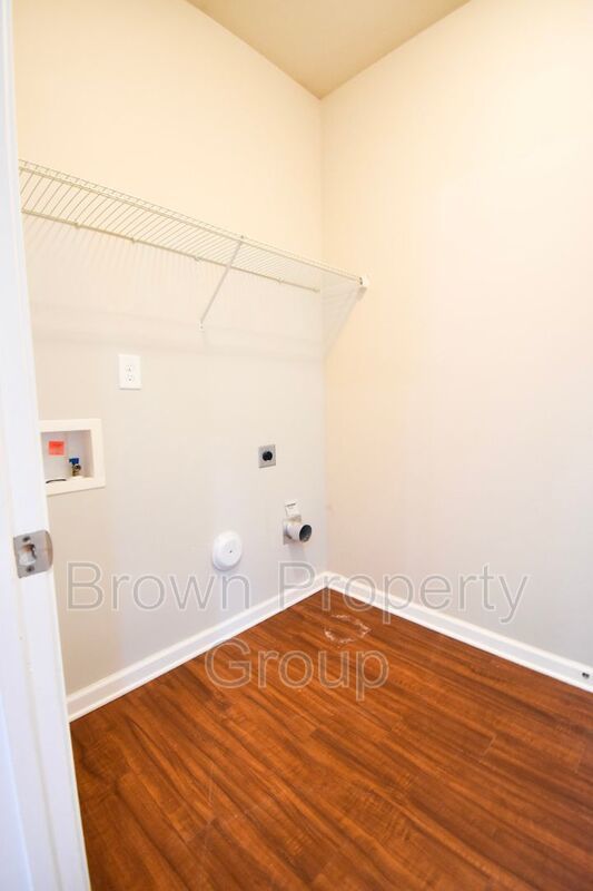 Coming Soon: 3 BEDROOM 2 BATHROOM - PETS CONSIDERED property image