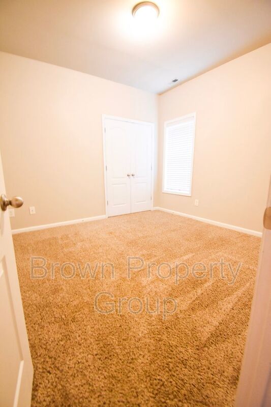 Coming Soon: 3 BEDROOM 2 BATHROOM - PETS CONSIDERED property image