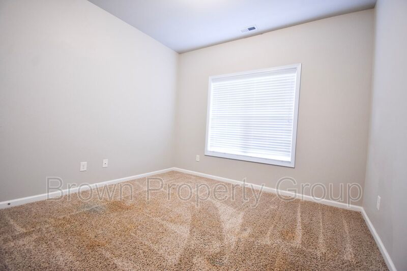 Coming Soon: 3 BEDROOM 2 BATHROOM - PETS CONSIDERED property image