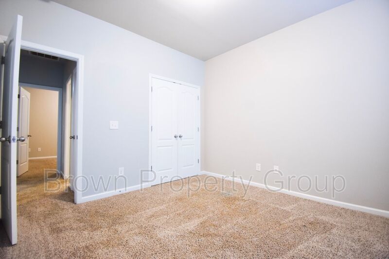 Coming Soon: 3 BEDROOM 2 BATHROOM - PETS CONSIDERED property image
