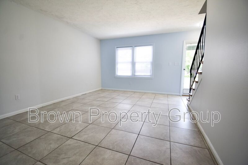 2 Bedroom 1.5 Bathroom Townhome property image