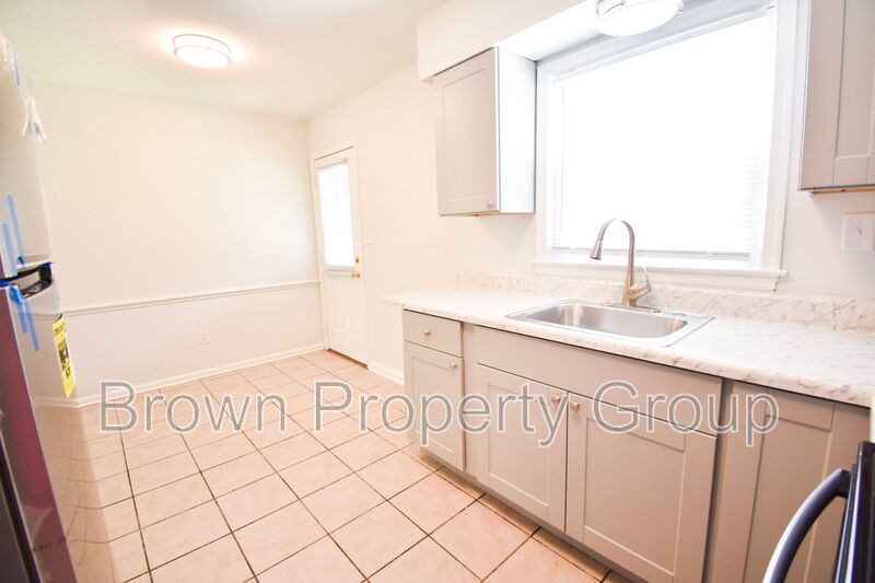 2 Bedroom 1.5 Bathroom Townhome property image