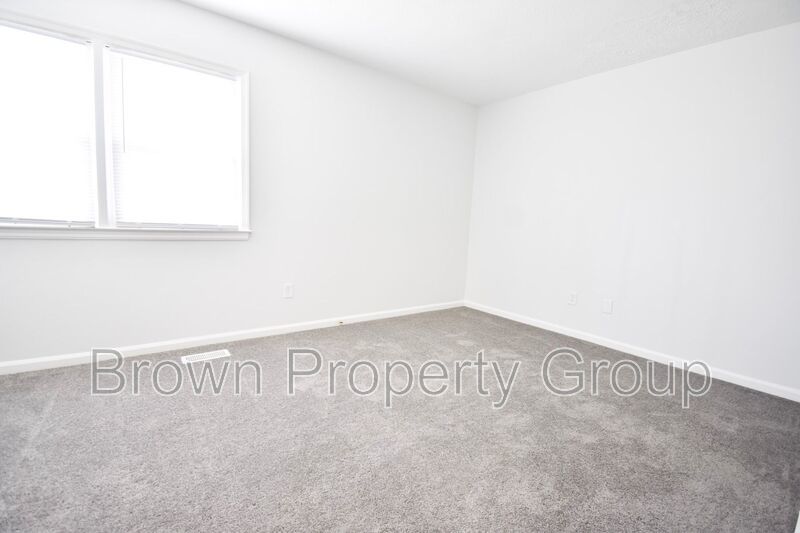 2 Bedroom 1.5 Bathroom Townhome property image