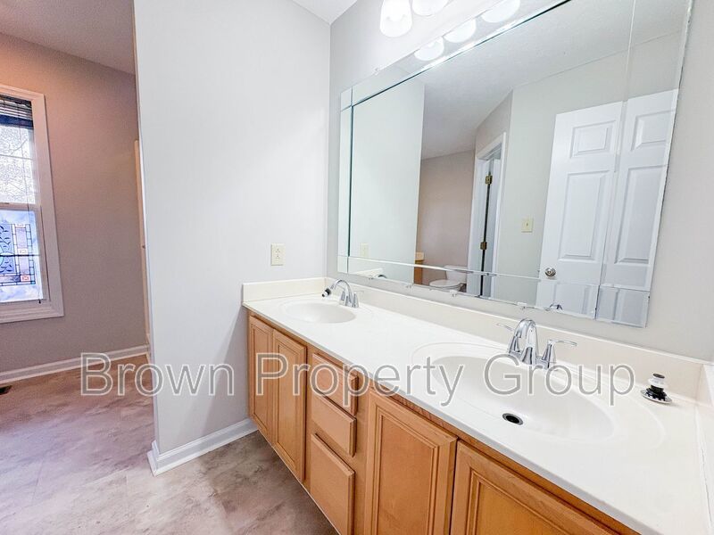 3 Bedroom 2 Full Bathroom - No Pets property image