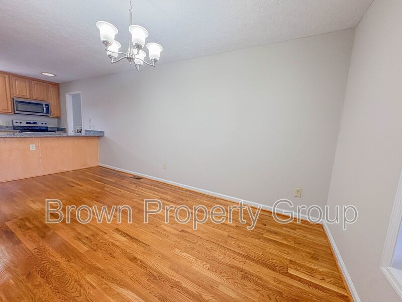 3 Bedroom 2 Full Bathroom - No Pets property image