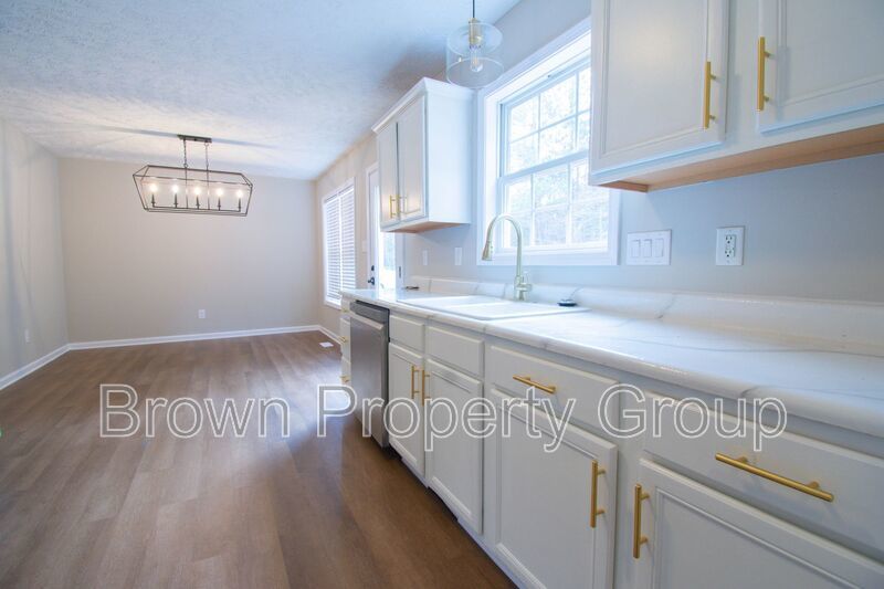 3 Bedroom 2.5 Bathroom Home with Modern Upgrades! property image