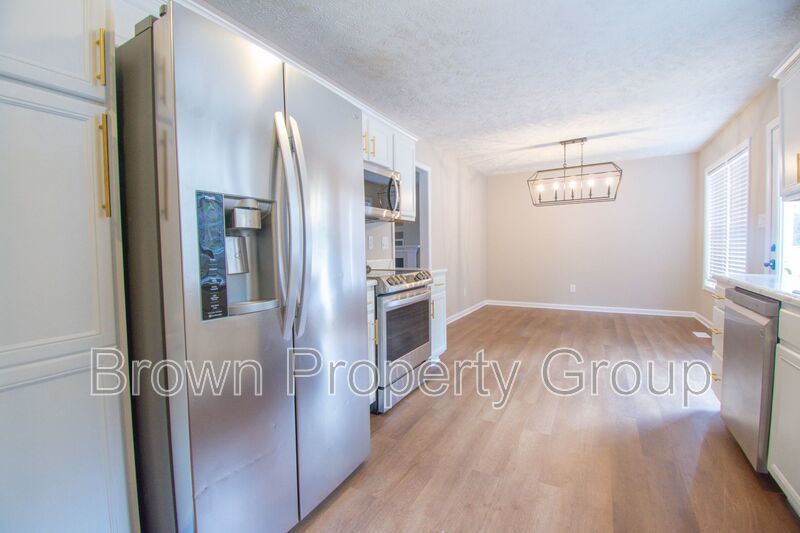 3 Bedroom 2.5 Bathroom Home with Modern Upgrades! property image