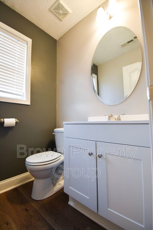 4 bedroom, 2.5 bathroom Home! property image