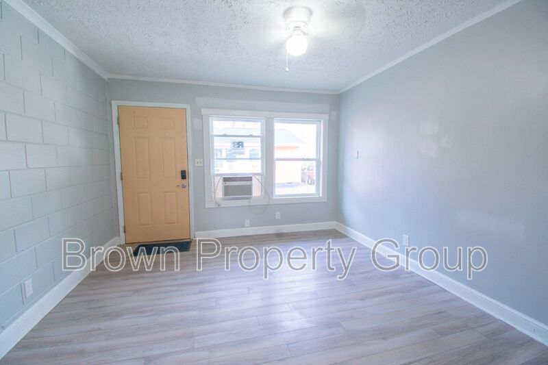 1 Bedroom 1 Bathroom- New LVP Flooring! property image