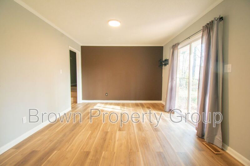 3 Bedroom 2 Bathroom-Modern Upgrades property image
