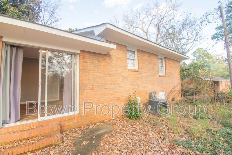 3 Bedroom 2 Bathroom-Modern Upgrades property image