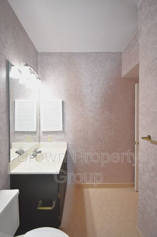 3 Bedroom 2 Bathroom Townhome- Pets Considered property image