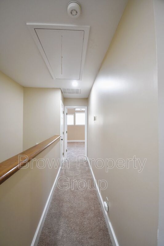 3 Bedroom 2 Bathroom Townhome- Pets Considered property image