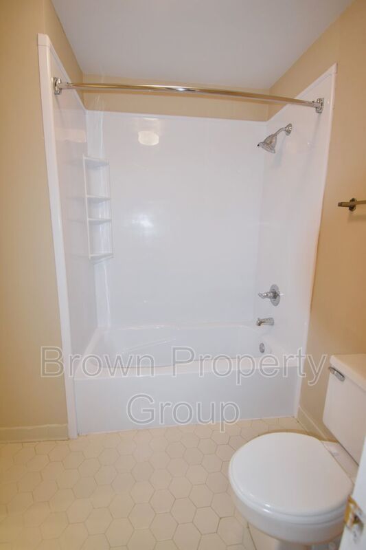 3 Bedroom 2 Bathroom Townhome- Pets Considered property image