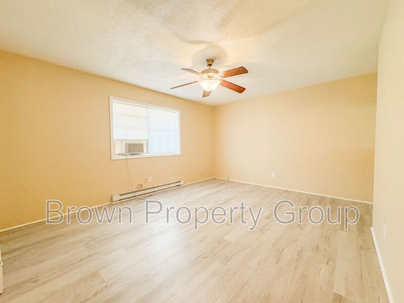 2 Bedroom 1 Bathroom Townhome- Small Pets Okay property image