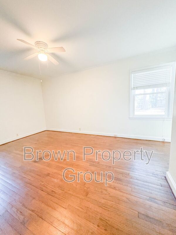 3 Bedroom 2 Bathroom with Detached Garage property image