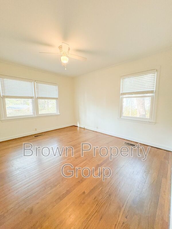 3 Bedroom 2 Bathroom with Detached Garage property image