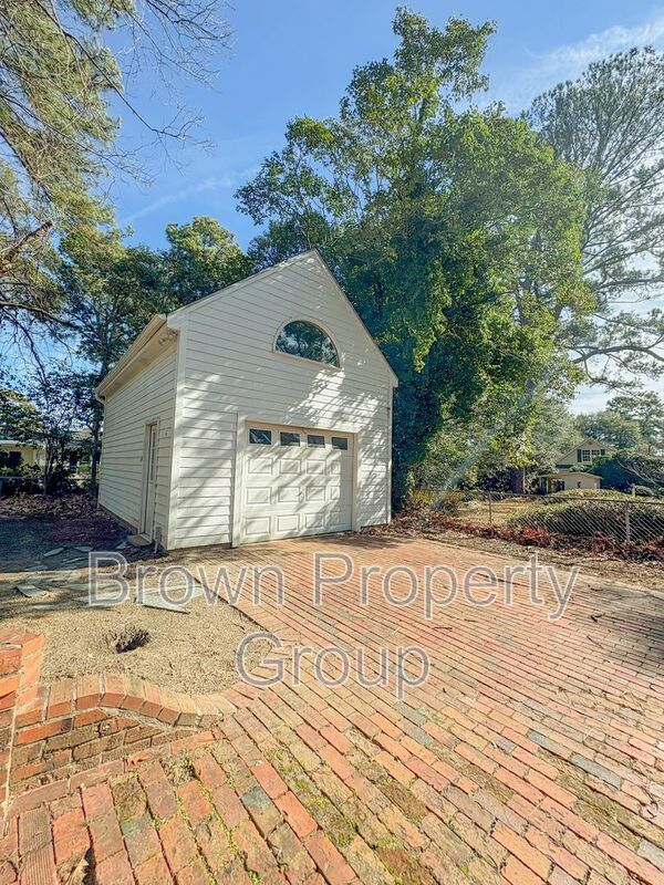 3 Bedroom 2 Bathroom with Detached Garage property image