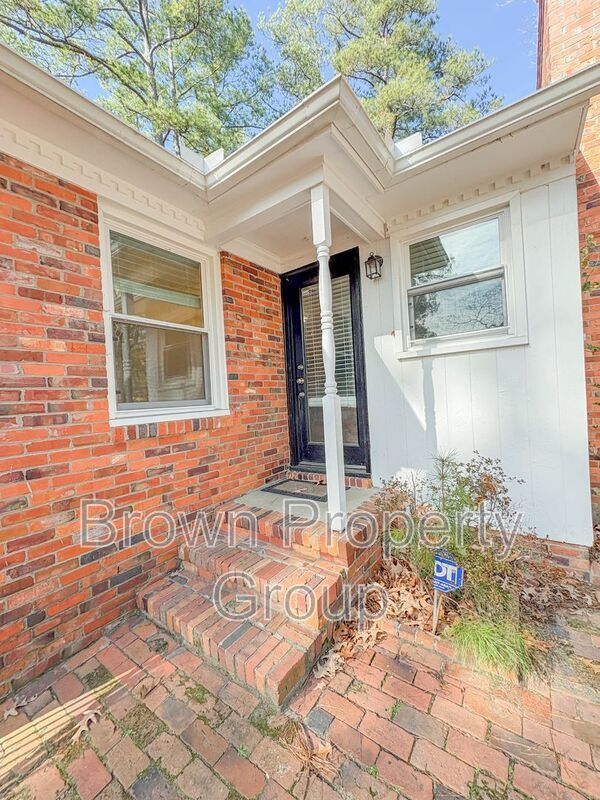 3 Bedroom 2 Bathroom with Detached Garage property image