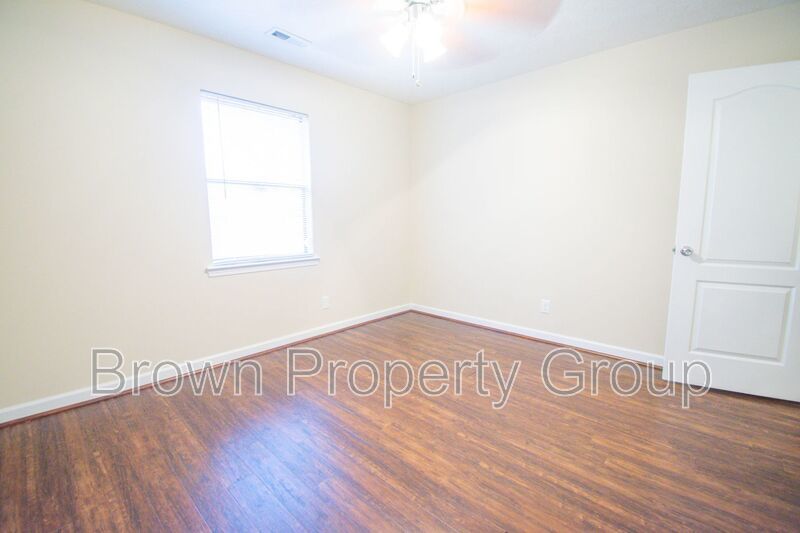 3 Bedroom 2 Bathroom - Pets Allowed! property image