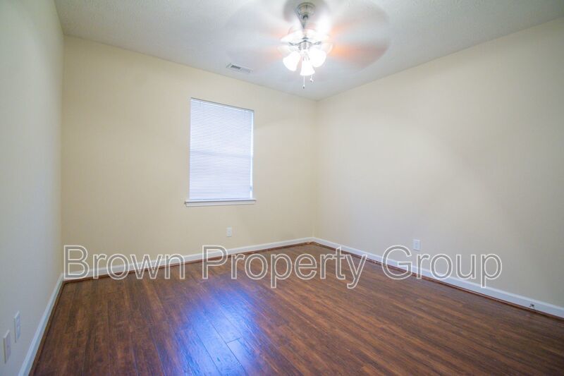 3 Bedroom 2 Bathroom - Pets Allowed! property image