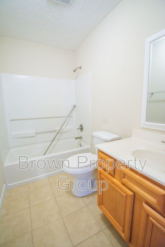3 Bedroom 2 Bathroom - Pets Allowed! property image