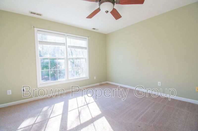 3 Bedroom 2.5 Bathroom with Bonus Room! property image