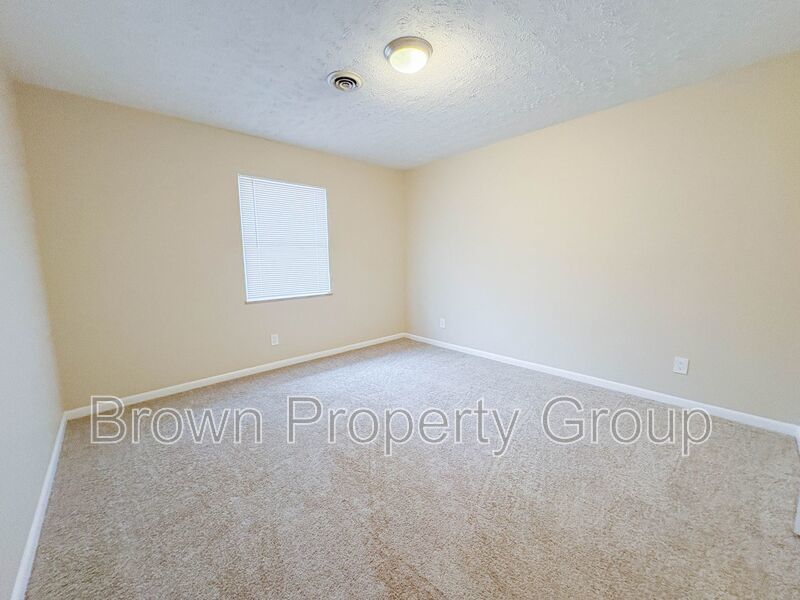 3 Bedroom 2 Bathroom- No Pets property image