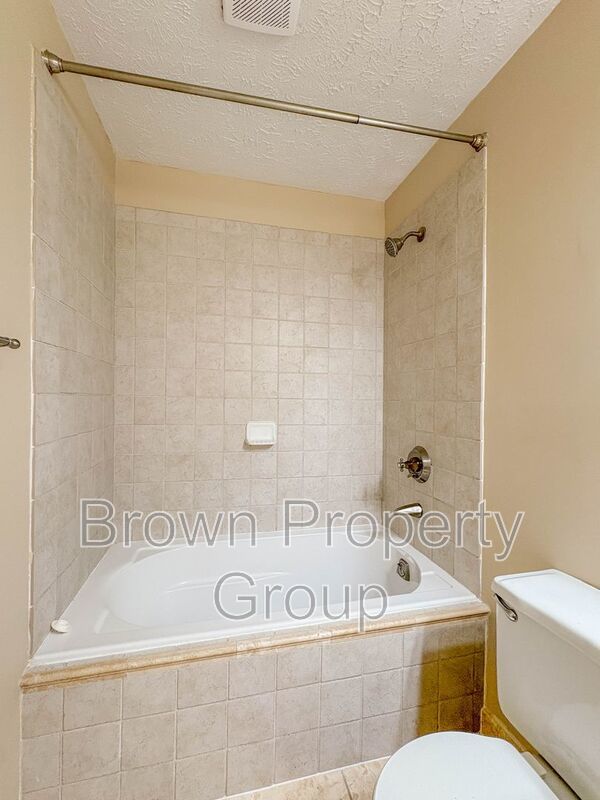 3 Bedroom 2 Bathroom- No Pets property image