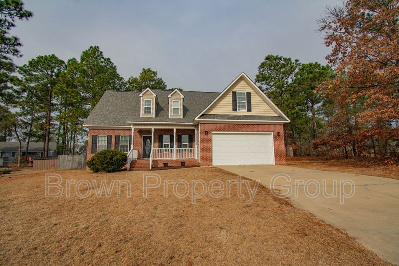 Available March 1! 4 Bedroom 2.5 Bathroom With Bonus and Screened in Porch! property image