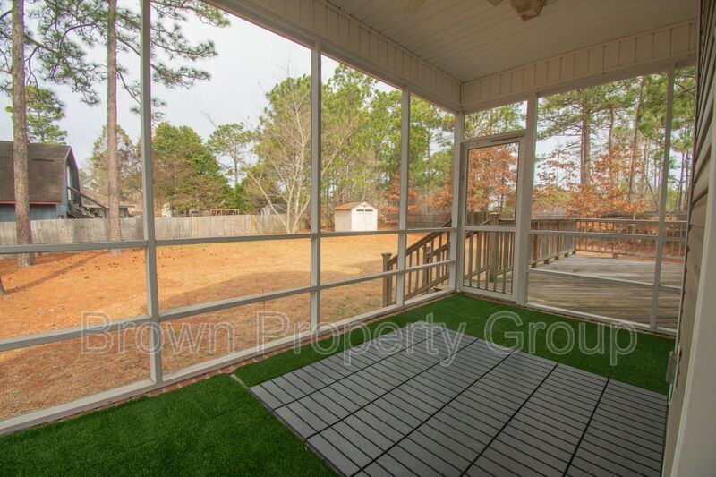 Available March 1! 4 Bedroom 2.5 Bathroom With Bonus and Screened in Porch! property image