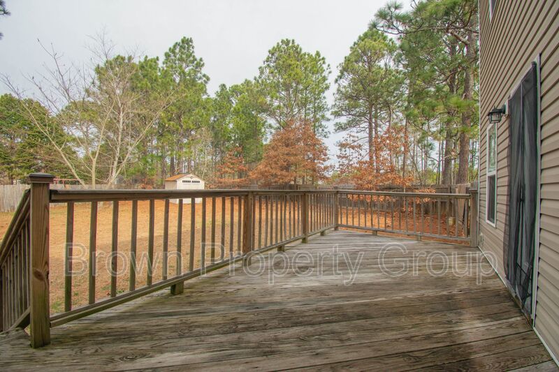 Available March 1! 4 Bedroom 2.5 Bathroom With Bonus and Screened in Porch! property image