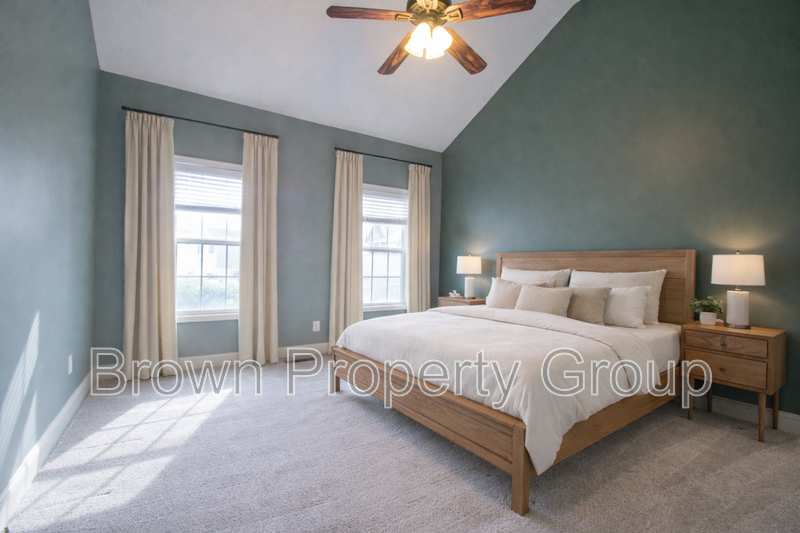 4 Bedroom 2.5 Bathroom With Bonus and Screened in Porch! property image