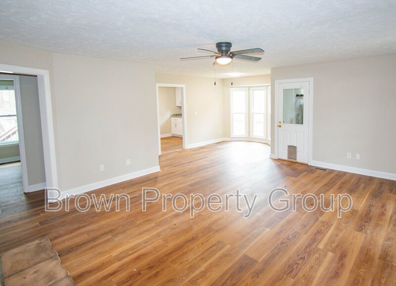 Renovated 3 Bedroom 2 Bathroom- No Pets property image