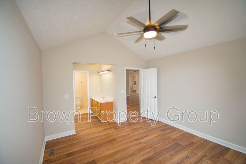 Renovated 3 Bedroom 2 Bathroom- No Pets property image