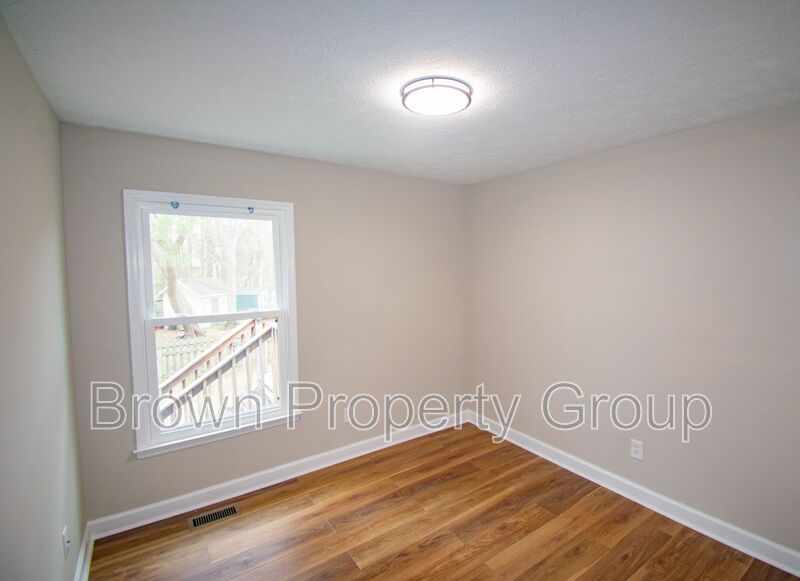 Renovated 3 Bedroom 2 Bathroom- No Pets property image