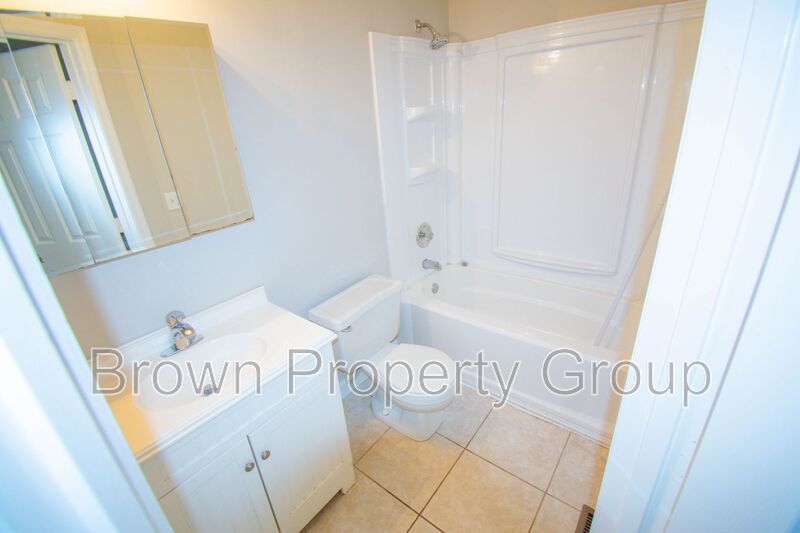 Renovated 3 Bedroom 2 Bathroom- No Pets property image