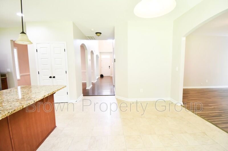 Coming Soon! 4 Bedroom 2.5 Bath property image