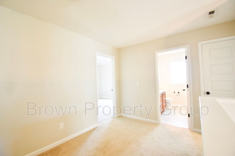 Coming Soon! 4 Bedroom 2.5 Bath property image