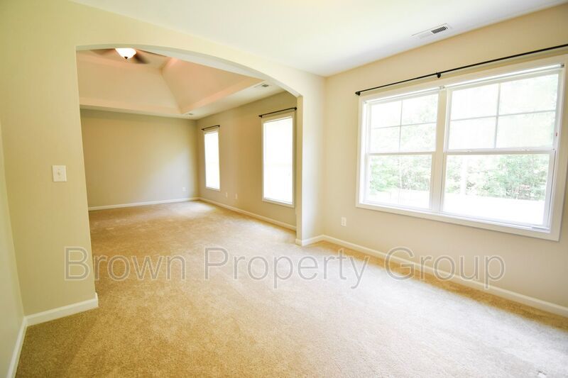 Coming Soon! 4 Bedroom 2.5 Bath property image