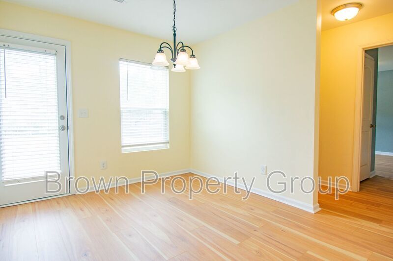 4 Bedroom 3 Bathroom Home- Pets Okay! property image