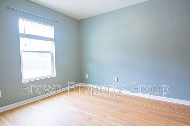 4 Bedroom 3 Bathroom Home- Pets Okay! property image