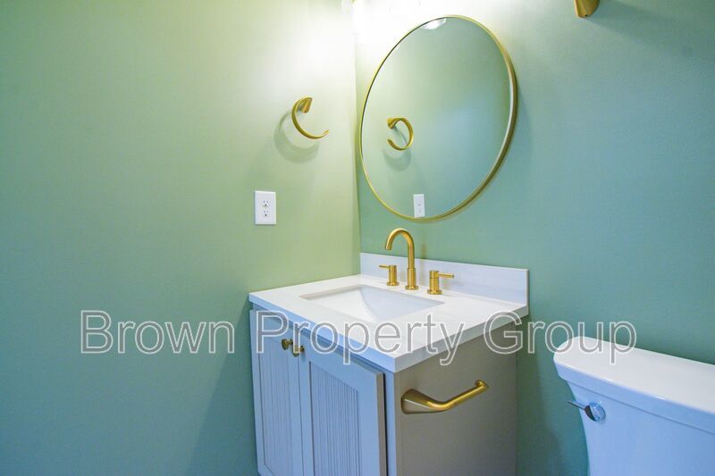 4 Bedroom 3 Bathroom Home- Pets Okay! property image