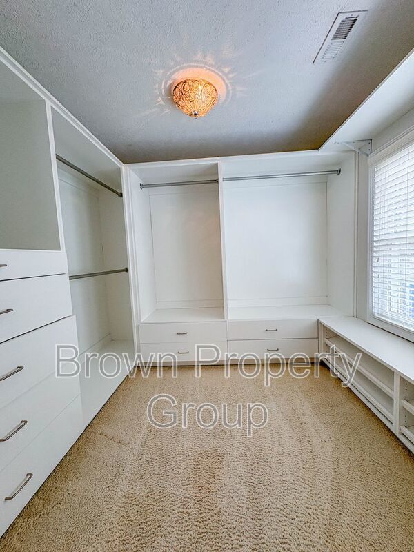 2 Bedroom 2 Bathroom with Optional Bonus in Haymount property image