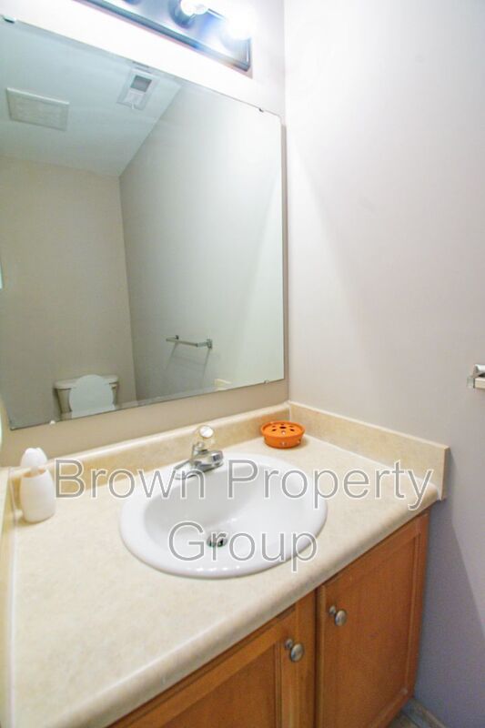 Coming Soon! 2 Bedroom 2.5 Bathroom Townhome property image