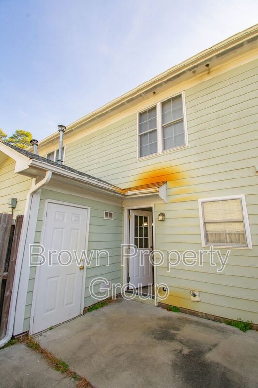 Coming Soon! 2 Bedroom 2.5 Bathroom Townhome property image